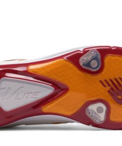 New Balance – Coumarin Pack Spikes – White/Burgundy/Gold (L3000MW3) 4 New Balance – Coumarin Pack Spikes – White/Burgundy/Gold (L3000MW3) -Wilson Shop products l3000mw3 4